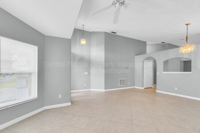 Building Photo - 10754 Flycast Cir