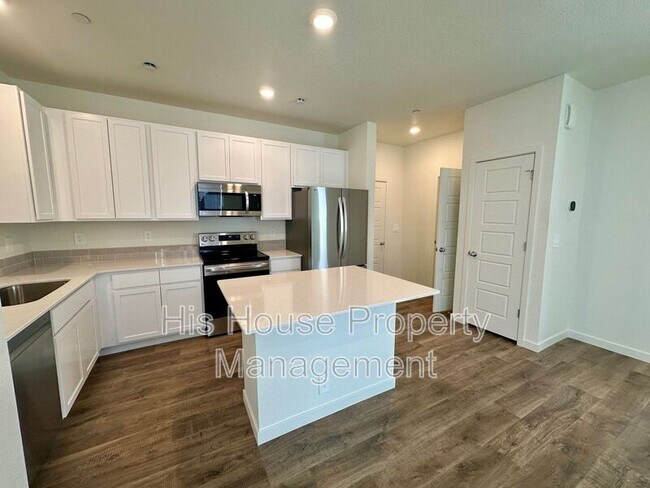 Building Photo - 3905 Congaree Way
