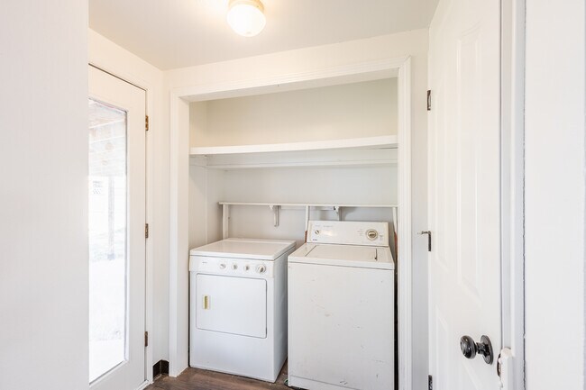 Building Photo - 1609 N Plateau Ave