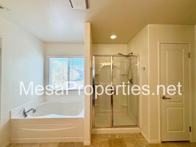 Building Photo - 16677 Desert Lily St