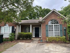 Building Photo - Town Home For Rent