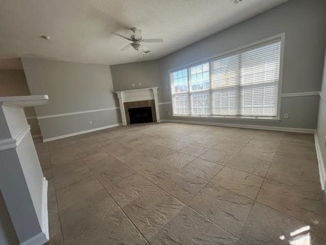 Building Photo - 370 Lida Ln