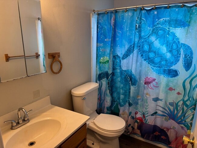 Building Photo - Bright & Fresh 2 Bedroom Apartment – Ready...