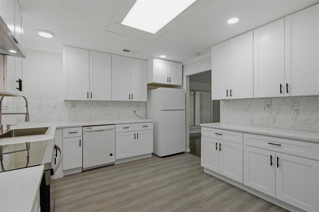 Building Photo - 5005 Frontier Ln