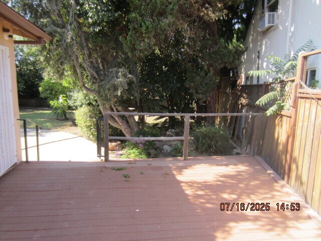 Building Photo - 12715 Hartland St