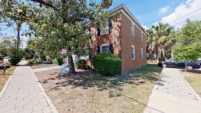 Building Photo - 1529 McDuff Ave S