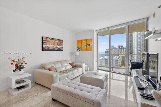 Building Photo - 495 Brickell Ave