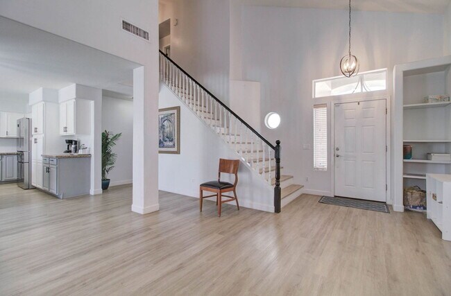 Building Photo - 2576 E Brooks St