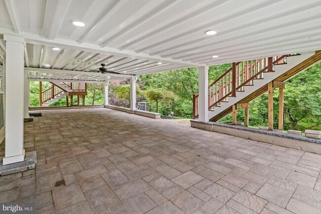 Building Photo - 6212 Lilac Bush Ln