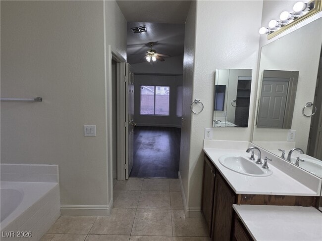 Building Photo - 8240 Aurora Peak Ave