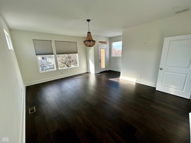 Building Photo - 2511 S Delaware St