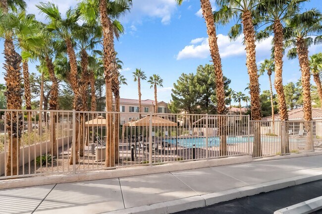 Building Photo - Charming Henderson Condo in Gated Communit...
