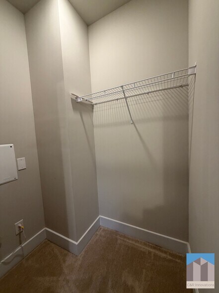 Building Photo - 3782 Oxford Cir