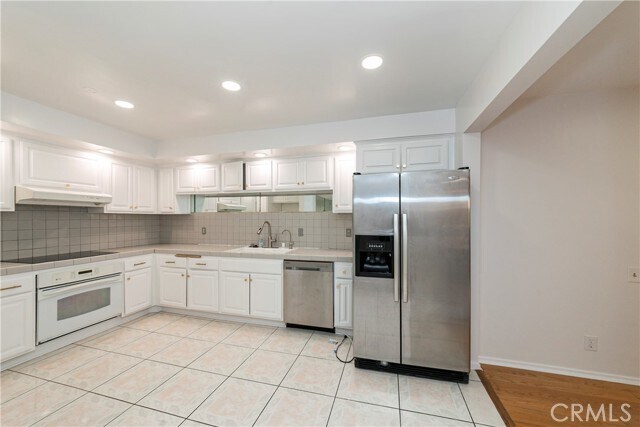 Building Photo - 818 S Lucerne Blvd