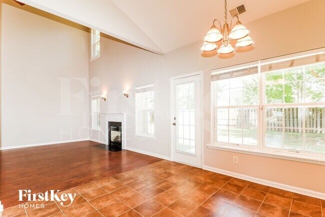 Building Photo - 527 Rosings Drive