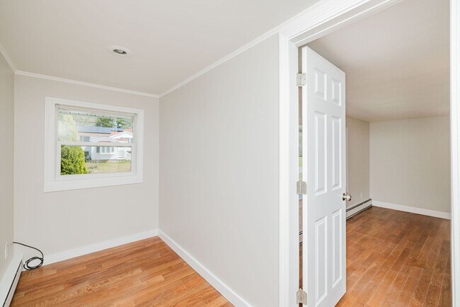 Building Photo - 125 Temi Rd