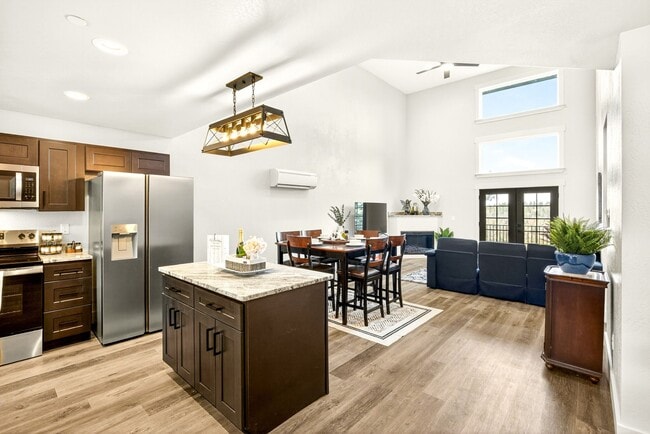 Building Photo - 4713 Red Tail Dr