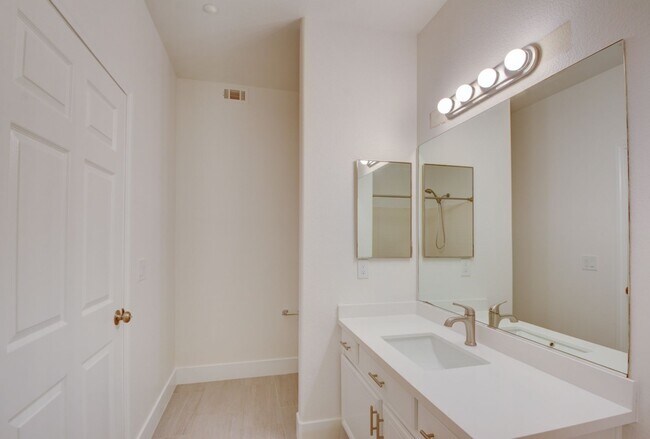 Building Photo - Completely updated and remodeled bottom-fl...