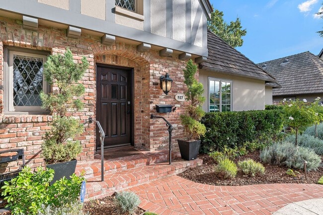 Building Photo - Exquisite English Tudor Estate on Private ...