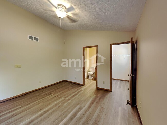 Building Photo - 172 Steiger Ct