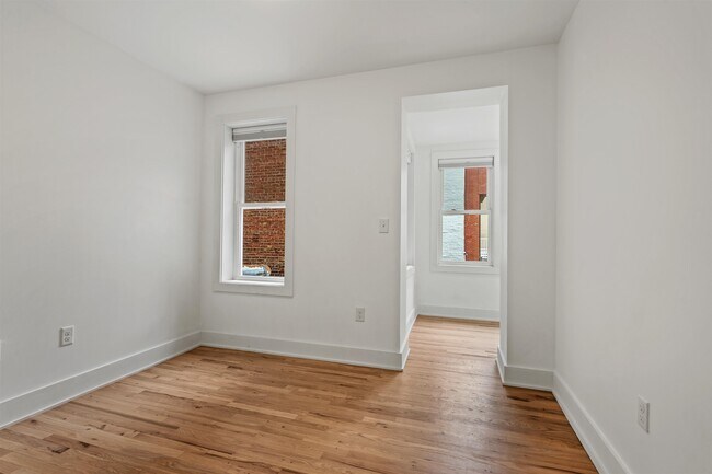 Building Photo - 108 8th St