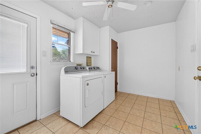 Building Photo - 506 Arapaho Dr