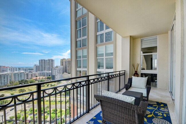 Building Photo - 550 Okeechobee Blvd