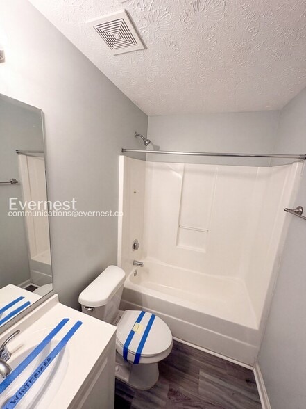 Building Photo - 3908 Old Ivy Ct