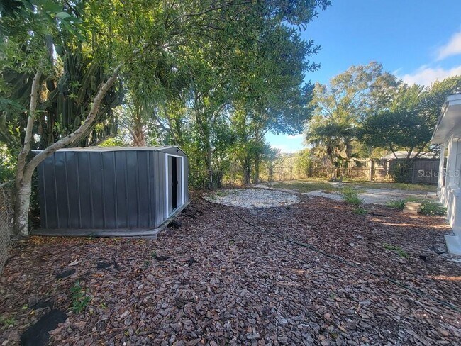 Building Photo - 1415 Wickham Ln