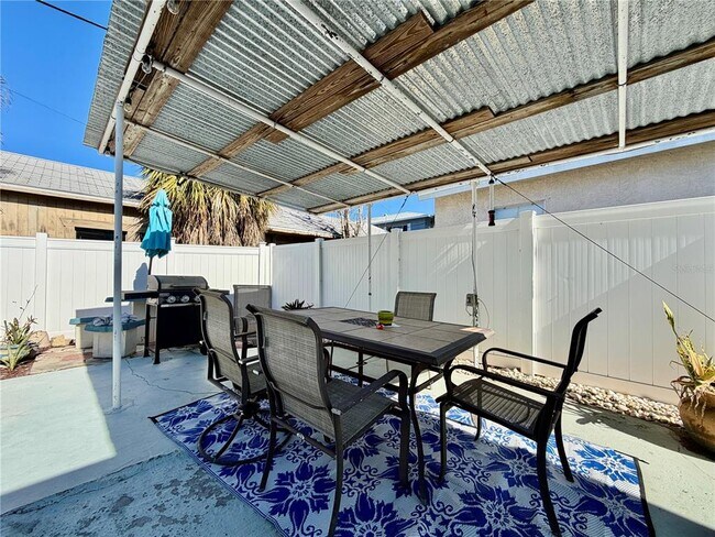 Building Photo - 13299 3rd St E