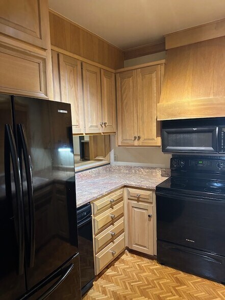 Building Photo - 4112 Coletta Dr