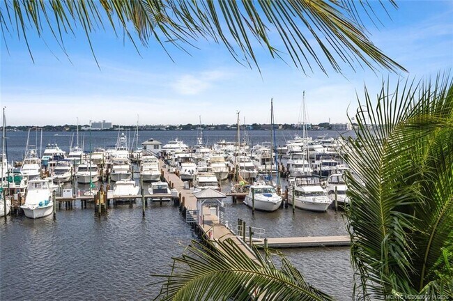 Primary Photo - 715 NW Flagler Ave