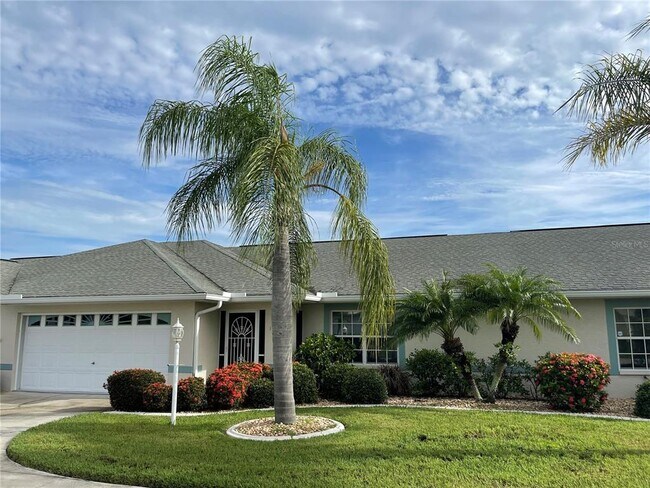 Primary Photo - 12454 SW Kingsway Cir