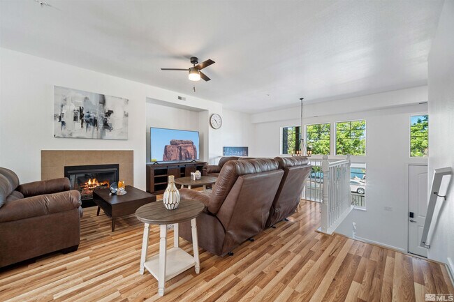 Building Photo - 2490 Eastshore Pl