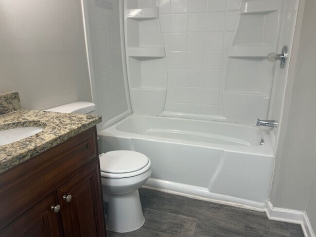 Building Photo - Beautifully Updated 5BR / 3.5 Bath Brick Ranch with Finished Basement!