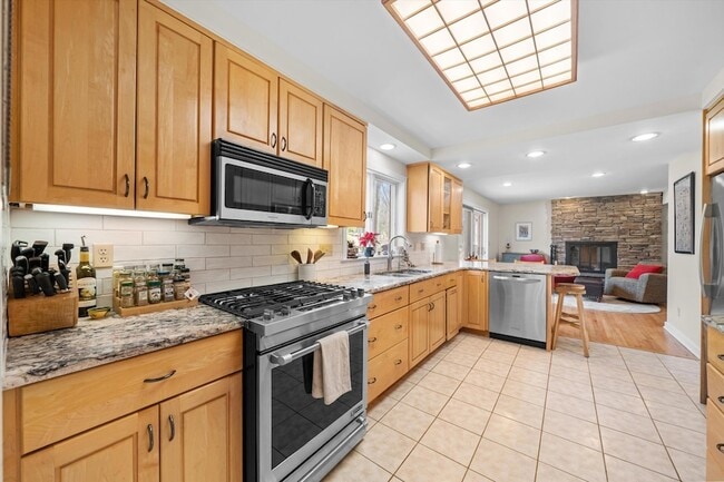 Building Photo - 2854 Parkridge Dr