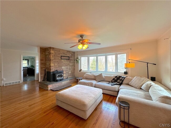 Building Photo - 4055 Bristol Rd