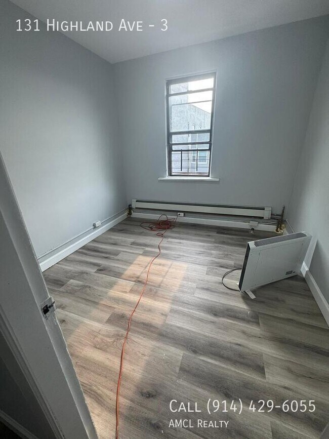Building Photo - 131 Highland Ave