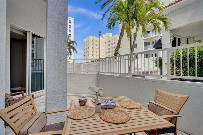 Building Photo - 255 Evernia St