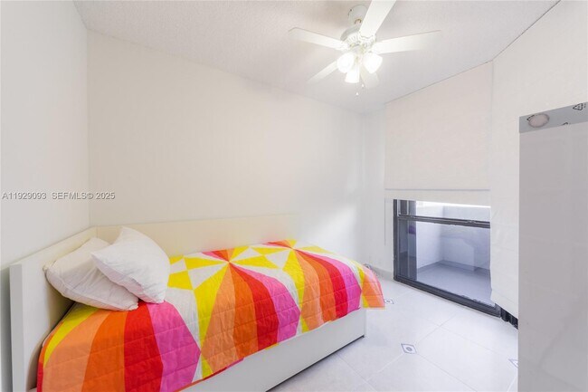 Building Photo - 121 Crandon Blvd