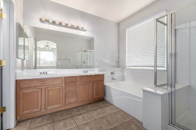 Building Photo - 18545 W Paseo Way