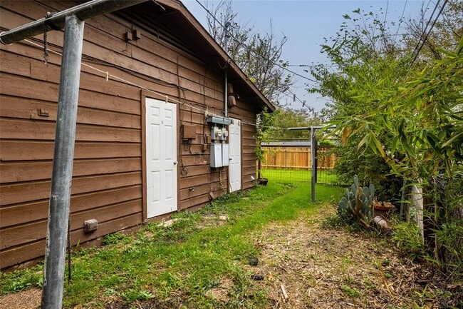 Building Photo - 1411 Braes Ridge Dr