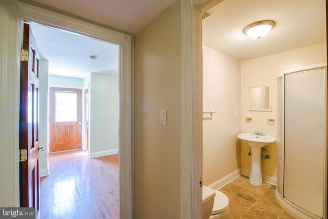 Building Photo - 1124 Passyunk Ave