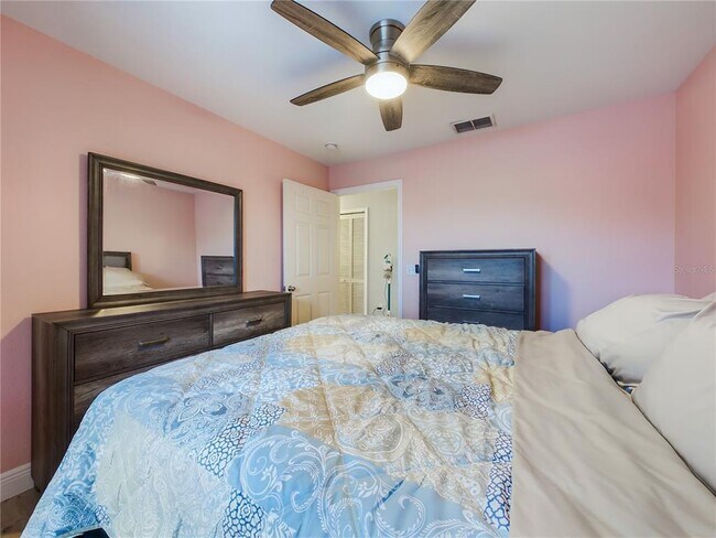 Building Photo - 5521 Rosehill Rd