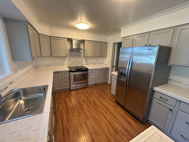 Building Photo - ~5 bedroom in a Picturesque Country Setting~