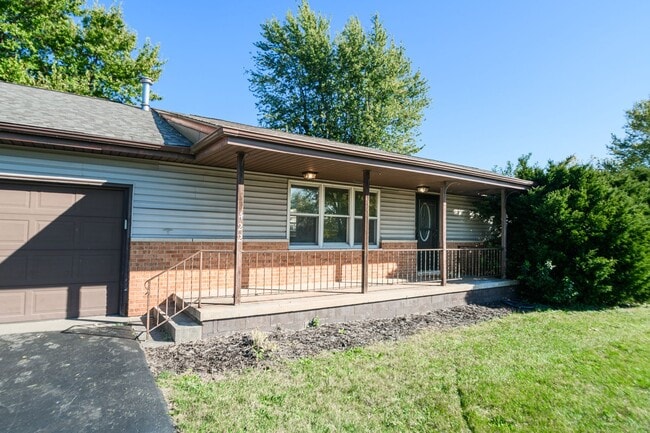 Building Photo - 3 bed 2 bath home in Wheeler