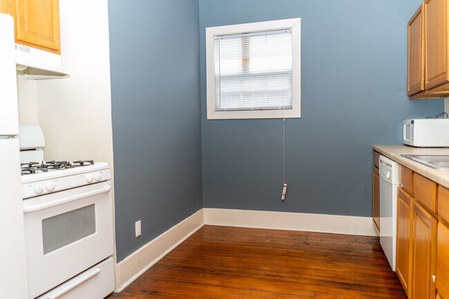 Building Photo - 1105 Hamilton Way