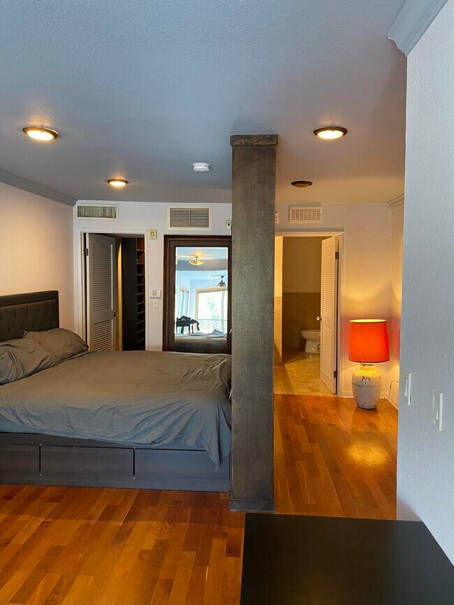 1355 N Sierra Bonita Ave 1355 N Sierra Bonita Ave West Hollywood CA 90046 Apartment Finder