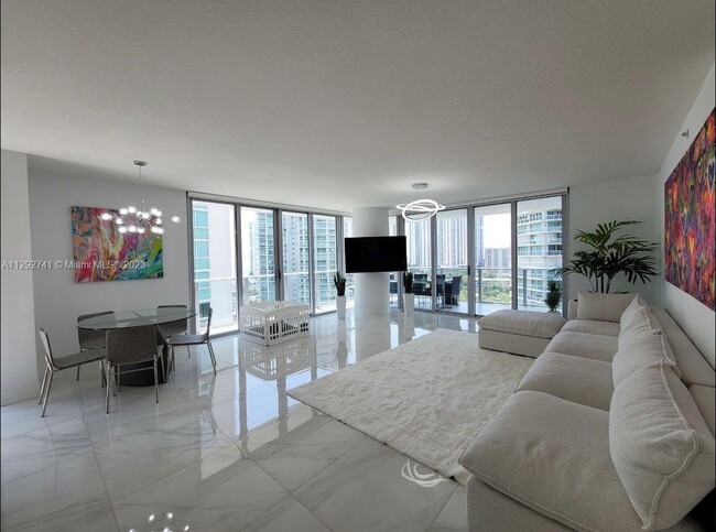 Building Photo - 300 Sunny Isles Blvd