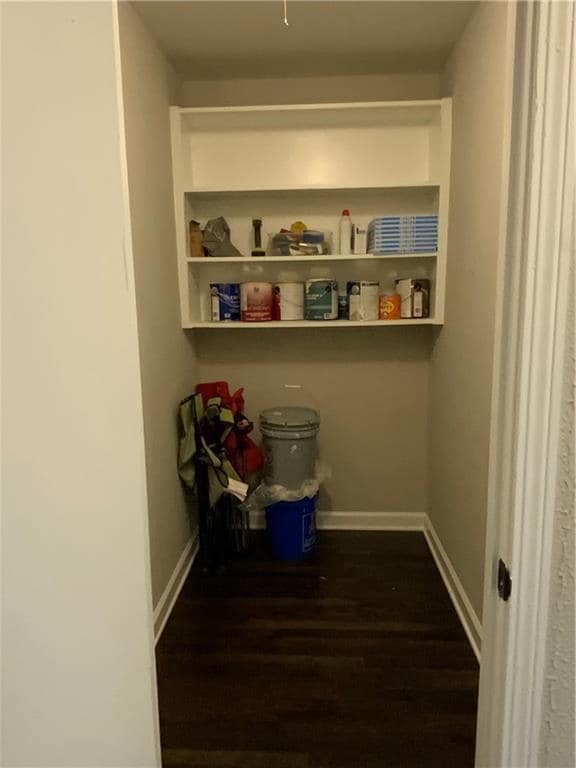 Building Photo - 578 Oakhurst Dr